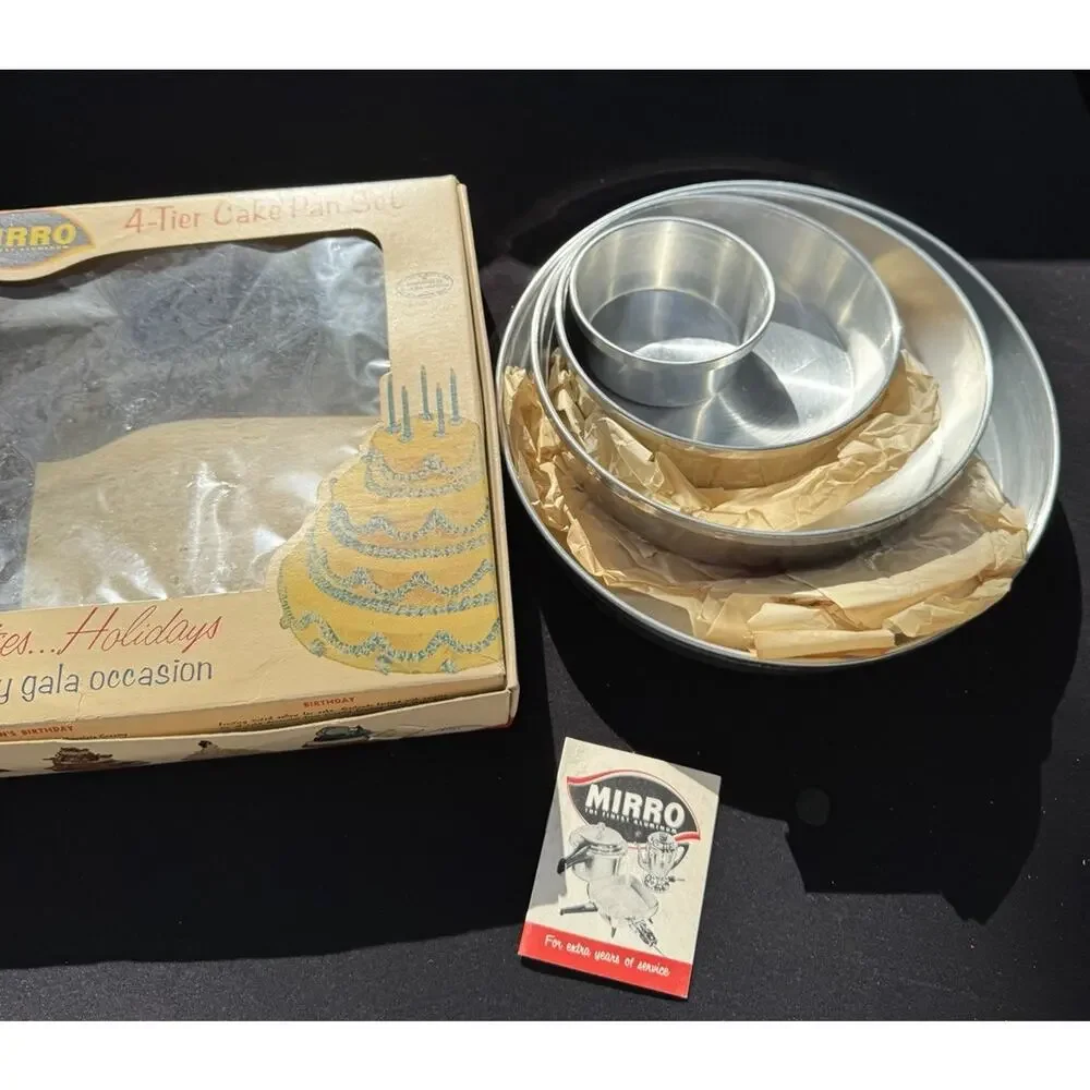 Vintage Mirro 4-Tier Cake Pan Set FT-902 Original Box Mid Century Wedding Cake